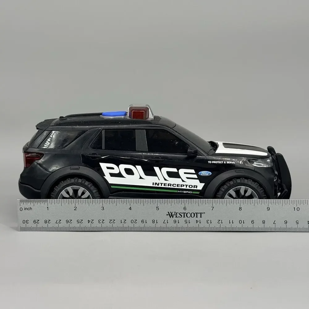 Dickie Toys Official Ford Interceptor Police Car Lights Sound + Action Figures +